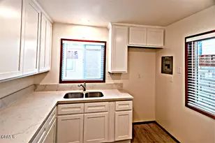 3661 Sunset Ln, Oxnard, CA 93035 - Photo 9