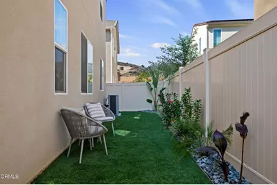 1991 Pomegranate Street, Santa Paula, CA 93060 - Photo 35