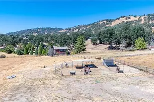 28551 Bear Valley Rd, Tehachapi, CA 93561 - Photo 37