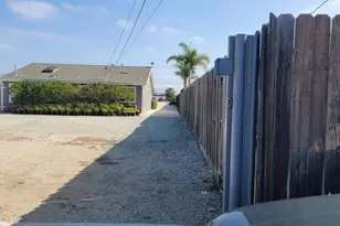 838 E Stroube St, Oxnard, CA 93036 - Photo 5