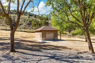 26450 Cumberland Rd, Tehachapi, CA 93561 - Photo 43