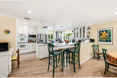 17933 Osborne Street, Sherwood Forest, CA 91325 - Photo 11