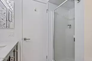 18106 Erik Ct, Santa Clarita, CA 91387 - Photo 13