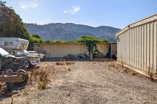870 Corporation St, Santa Paula, CA 93060 - Photo 17