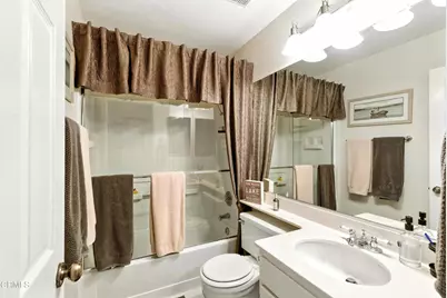 1095 Amberton Lane, Thousand Oaks, CA 91320 - Photo 13