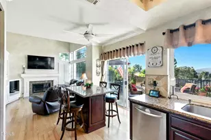 1095 Amberton Ln, Thousand Oaks, CA 91320 - Photo 9