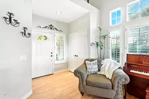 1095 Amberton Ln, Thousand Oaks, CA 91320 - Photo 3