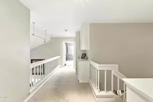 1095 Amberton Ln, Thousand Oaks, CA 91320 - Photo 11