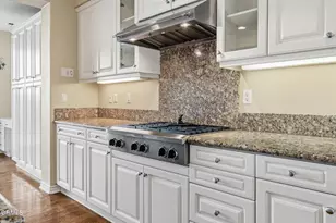 676 Chesapeake Pl, Ventura, CA 93004 - Photo 11