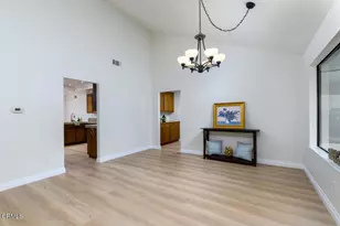 42025 Village 42, Camarillo, CA 93012 - Photo 19