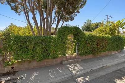 386 Larmier Avenue, Oak View, CA 93022 - Photo 3