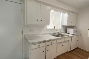 1308 Cedar St, Santa Ana, CA 92707 - Photo 13