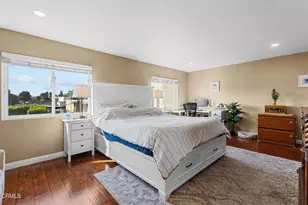 18360 Collins St, Tarzana, CA 91356 - Photo 15