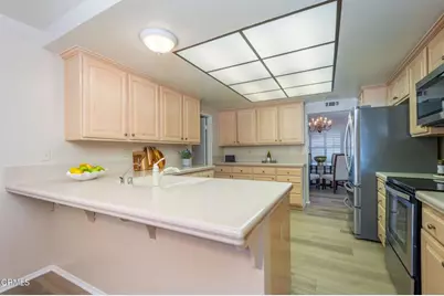 35206 Village 35, Camarillo, CA 93012 - Photo 11