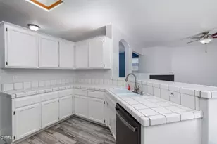 8611 Harbor Club Dr, Bakersfield, CA 93312 - Photo 15