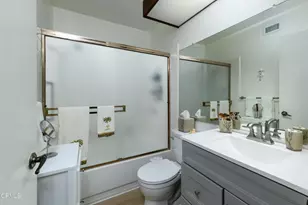 38003 Village 38, Camarillo, CA 93012 - Photo 19