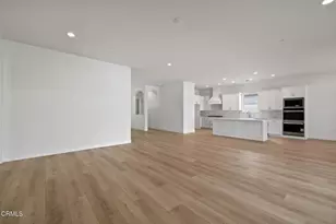 8806 Roverton Ct, Bakersfield, CA 93314 - Photo 11