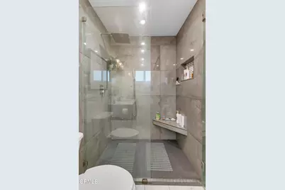 308 S Redondo Avenue, Manhattan Beach, CA 90266 - Photo 21