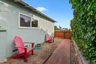 308 S Redondo Avenue, Manhattan Beach, CA 90266 - Photo 29