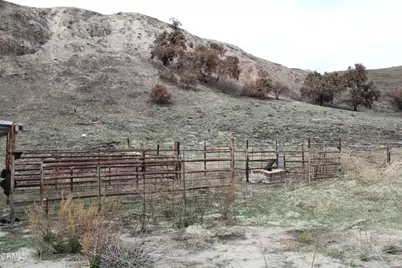 31029 Hasley Canyon Road, Castaic, CA 91384 - Photo 17