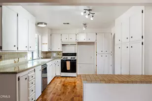 75 Poinsettia Gardens Dr, Ventura, CA 93004 - Photo 19