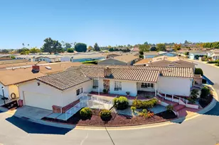 75 Poinsettia Gardens Dr, Ventura, CA 93004 - Photo 1