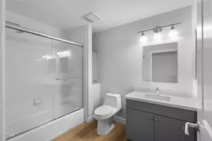 1901 Victoria Ave, Oxnard, CA 93035 - Photo 27