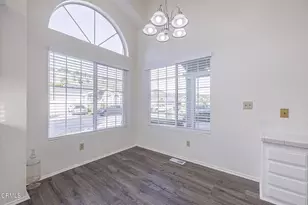 20046 Canyon View Dr, Santa Clarita, CA 91351 - Photo 17