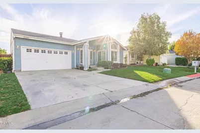 20046 Canyon View Drive, Santa Clarita, CA 91351 - Photo 3