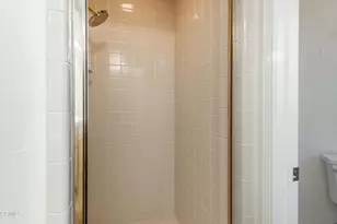 12320 Backdrop Ct, Bakersfield, CA 93306 - Photo 19