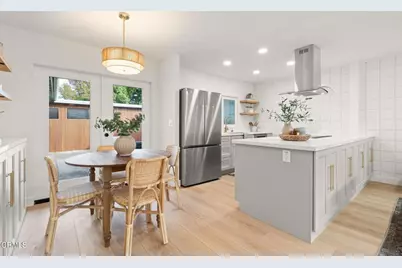 241 E Fiesta Green, Port Hueneme, CA 93041 - Photo 13