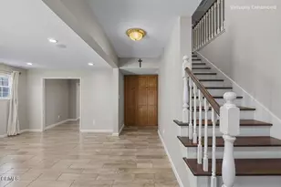 16833 Nearview, Canyon Country, CA 91387 - Photo 5