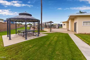 4061 Canary Ln, Oxnard, CA 93033 - Photo 19