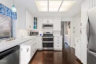 17207 Village 17, Camarillo, CA 93012 - Photo 11