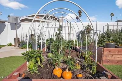 1040 Dover Lane, Ventura, CA 93001 - Photo 27