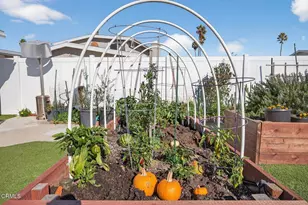 1040 Dover Ln, Ventura, CA 93001 - Photo 27