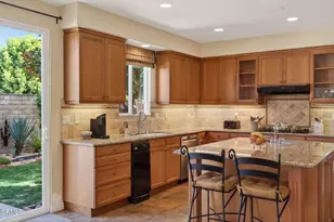 650 Charleston Pl, Ventura, CA 93004 - Photo 19