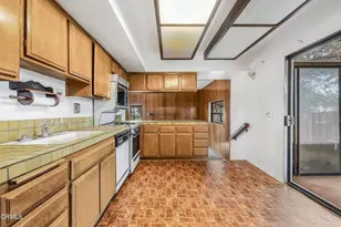 3063 Marigold Pl, Thousand Oaks, CA 91360 - Photo 13