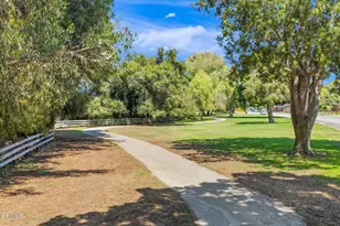 4700 Aurora Dr, Ventura, CA 93003 - Photo 43
