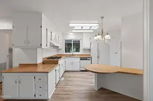 4700 Aurora Dr, Ventura, CA 93003 - Photo 15