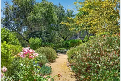 203 Foothill Road, Ojai, CA 93023 - Photo 19