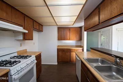 307 Oakwood Street, Ventura, CA 93001 - Photo 3