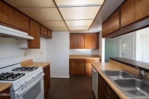 307 Oakwood St, Ventura, CA 93001 - Photo 3