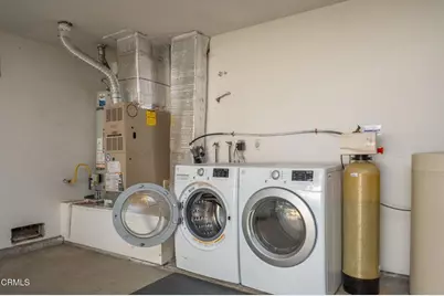 883 Murdoch Lane, Ventura, CA 93003 - Photo 15