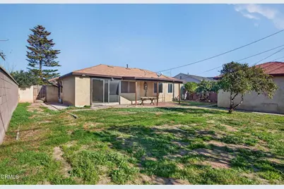 236 E Poplar Street, Oxnard, CA 93033 - Photo 17