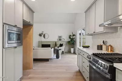 2868 Amber Wood Place, Thousand Oaks, CA 91362 - Photo 15