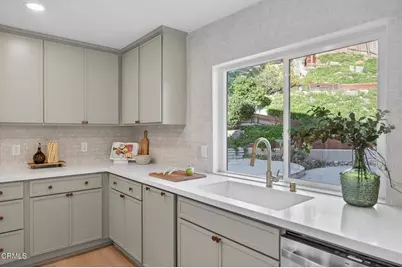 2868 Amber Wood Place, Thousand Oaks, CA 91362 - Photo 13