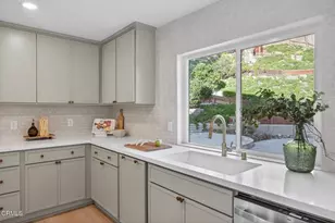 2868 Amber Wood Pl, Thousand Oaks, CA 91362 - Photo 13