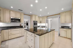 4240 Reyes Dr, Tarzana, CA 91356 - Photo 23