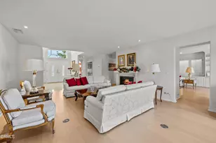 4240 Reyes Dr, Tarzana, CA 91356 - Photo 11